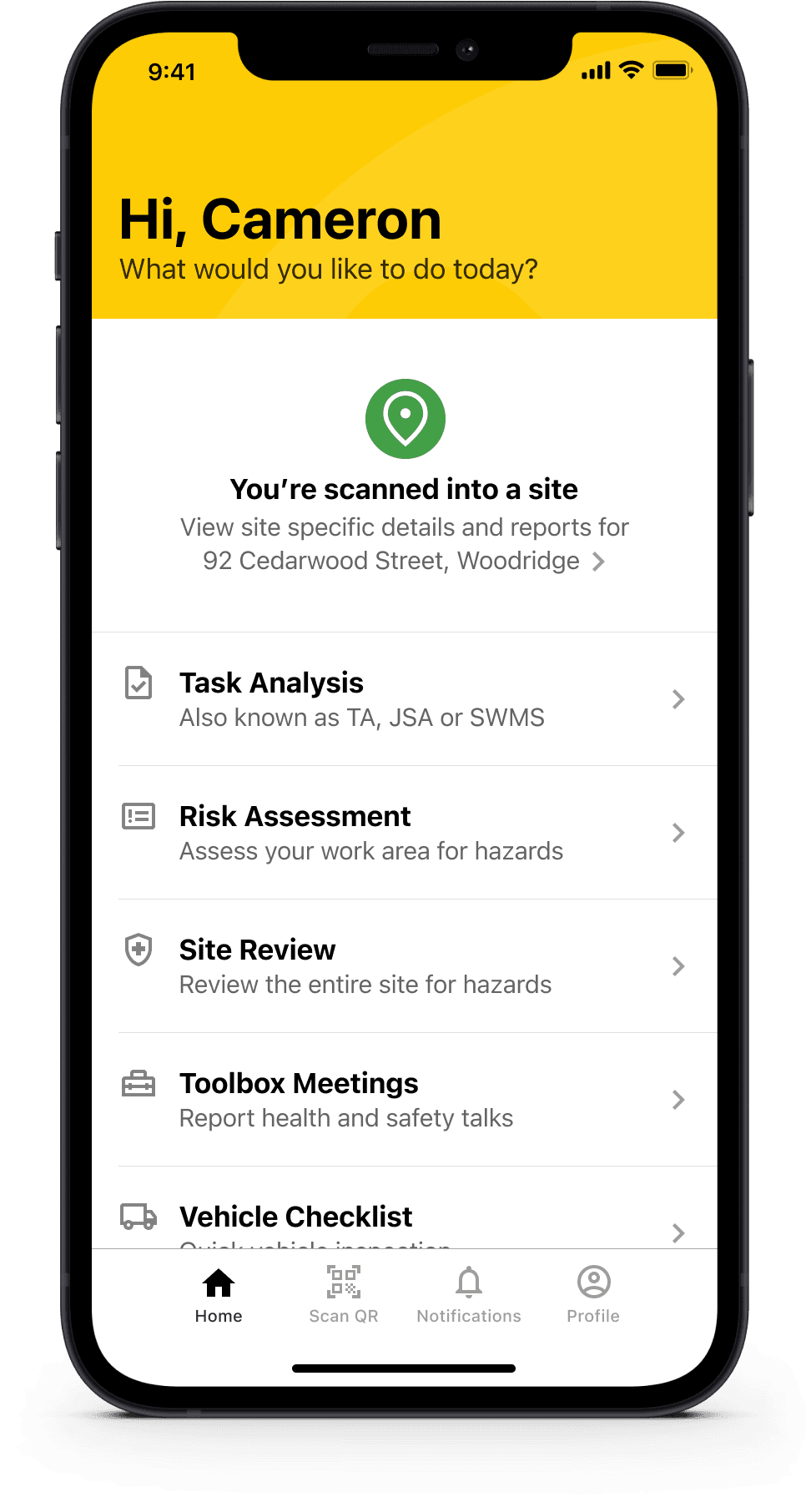 App dashboard showing a user scanned into a worksite with options for task analysis, risk assessment, and site reviews.